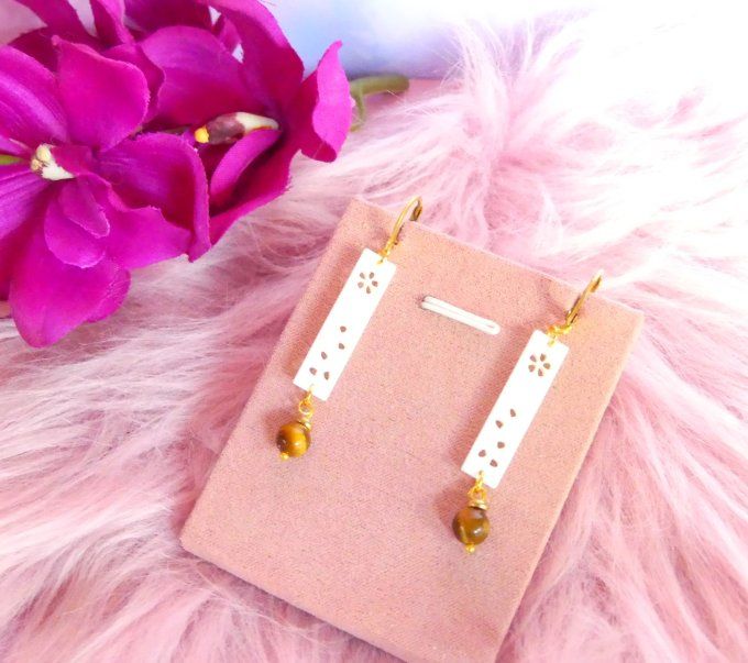 Boucles d'oreilles en acier doré, barrettes en nacre et oeil de tigre