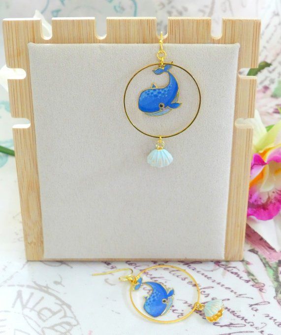 Boucles d'oreilles créoles doré kawaii mimie baleine