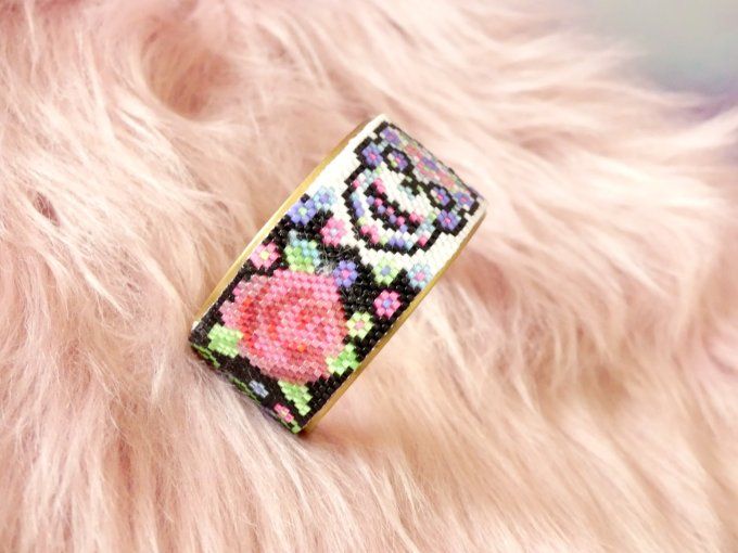 Bracelet jonc tissé perles Calavera