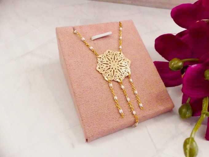 Collier court ethnique en acier inoxydable doré et blanc