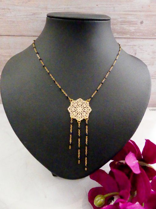Collier court ethnique en acier inoxydable doré et noir