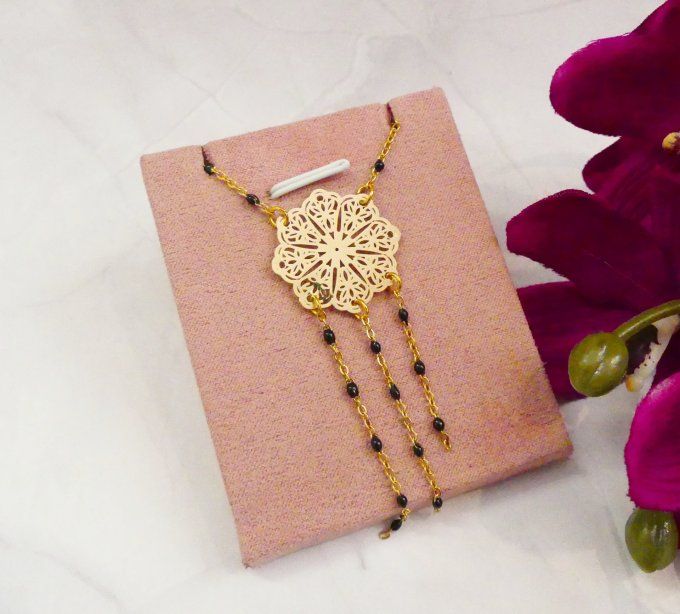 Collier court ethnique en acier inoxydable doré et noir