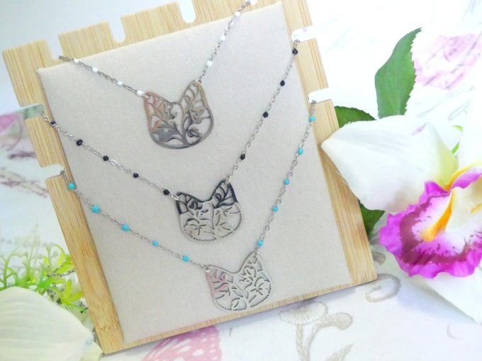 Collier chat filigrane en acier inoxydable argent et chaine colorée